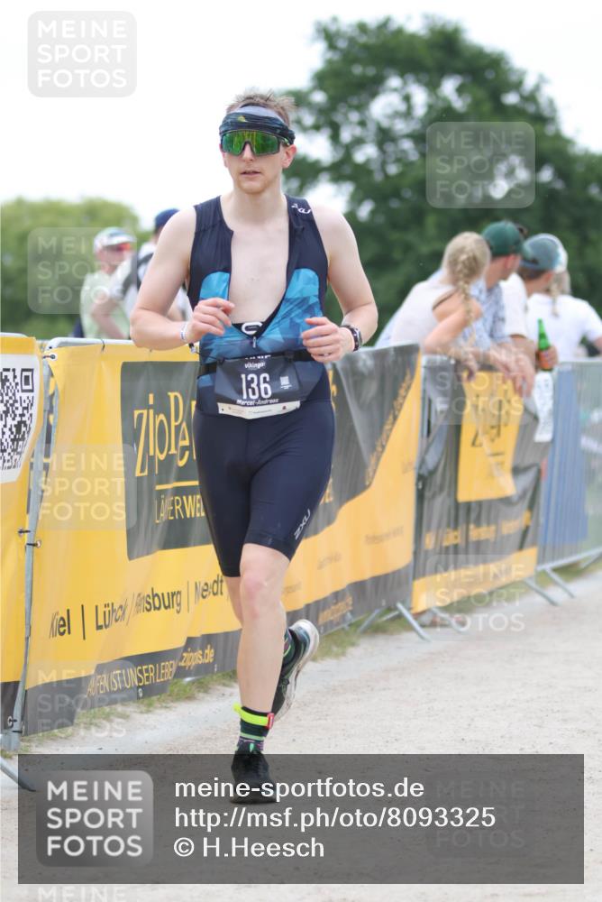 22.06.2025 - Viking Triathlon H.Heesch http://msf.ph/oto/8093325 22.06.2025 16:05:23 Laufen 136 meine-sportfotos.de