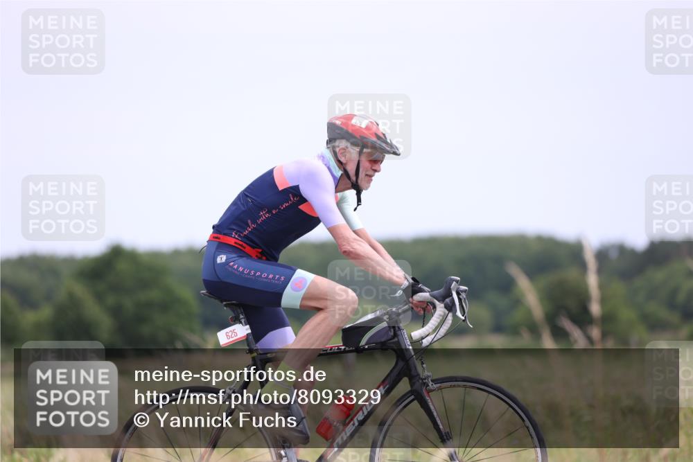 22.06.2025 - Viking Triathlon Yannick Fuchs http://msf.ph/oto/8093329 22.06.2025 13:38:55 Radfahren 140, 625 meine-sportfotos.de