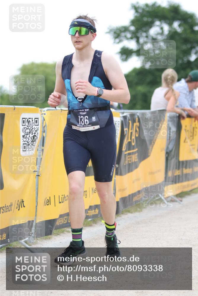 22.06.2025 - Viking Triathlon H.Heesch http://msf.ph/oto/8093338 22.06.2025 16:05:23 Laufen 136 meine-sportfotos.de