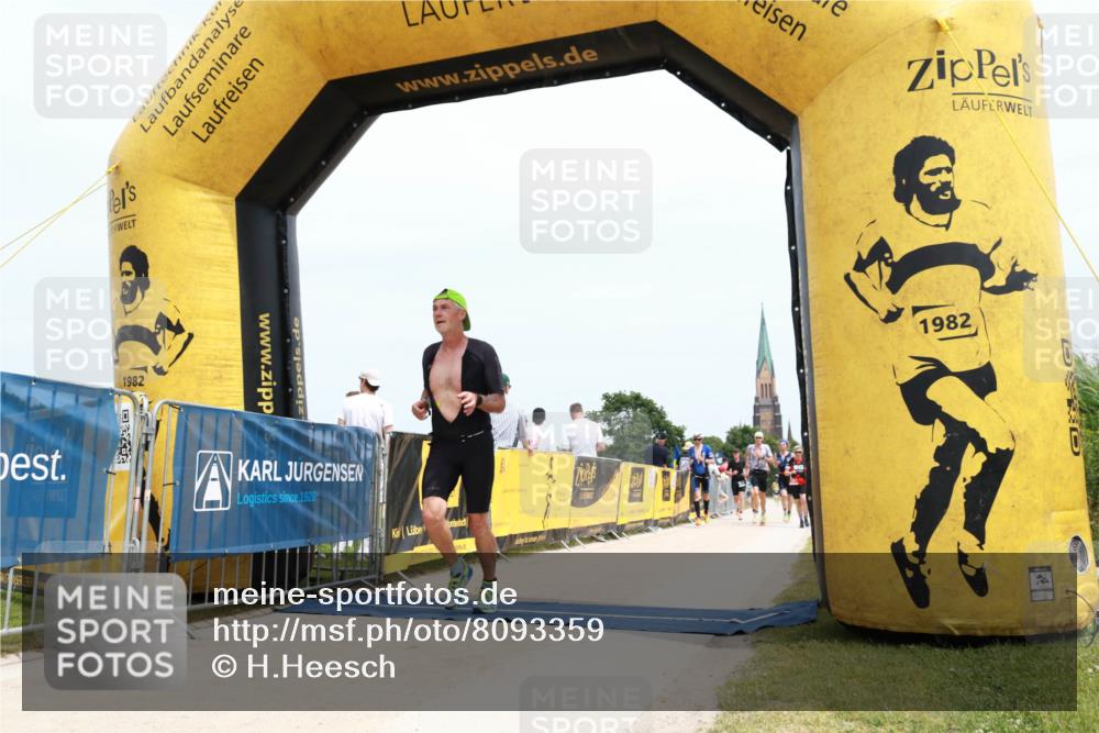 22.06.2025 - Viking Triathlon H.Heesch http://msf.ph/oto/8093359 22.06.2025 13:55:56 Laufen 372, 554 meine-sportfotos.de