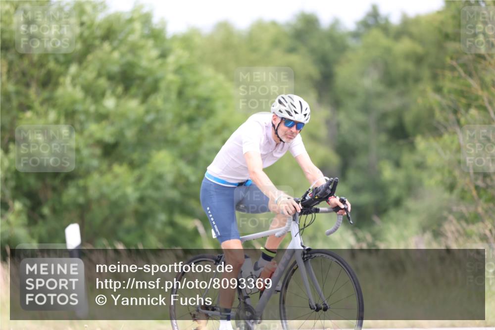 22.06.2025 - Viking Triathlon Yannick Fuchs http://msf.ph/oto/8093369 22.06.2025 13:39:16 Radfahren 459 meine-sportfotos.de
