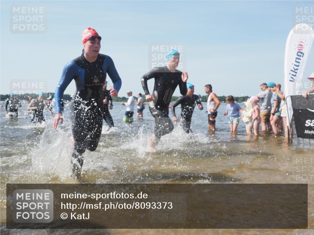 22.06.2025 - Viking Triathlon KatJ http://msf.ph/oto/8093373 22.06.2025 10:29:10 Schwimmen 7, 11, 12, 33, 152, 200, 310, 384, 458, 604, 652 meine-sportfotos.de