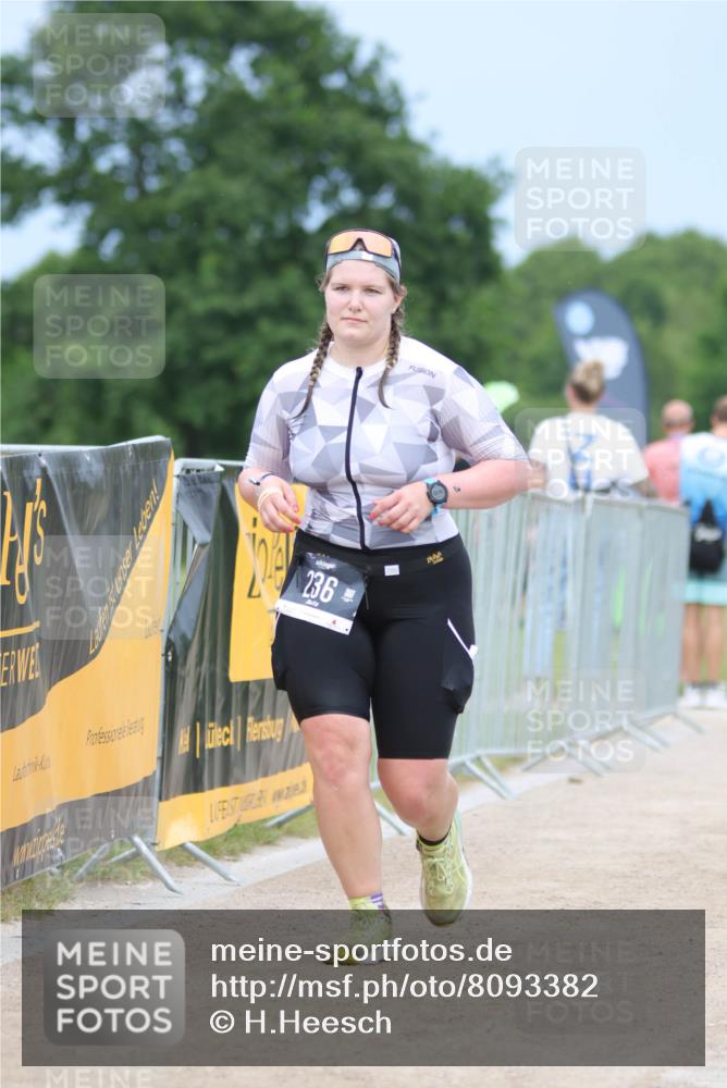 22.06.2025 - Viking Triathlon H.Heesch http://msf.ph/oto/8093382 22.06.2025 17:06:57 Laufen 236, 484 meine-sportfotos.de