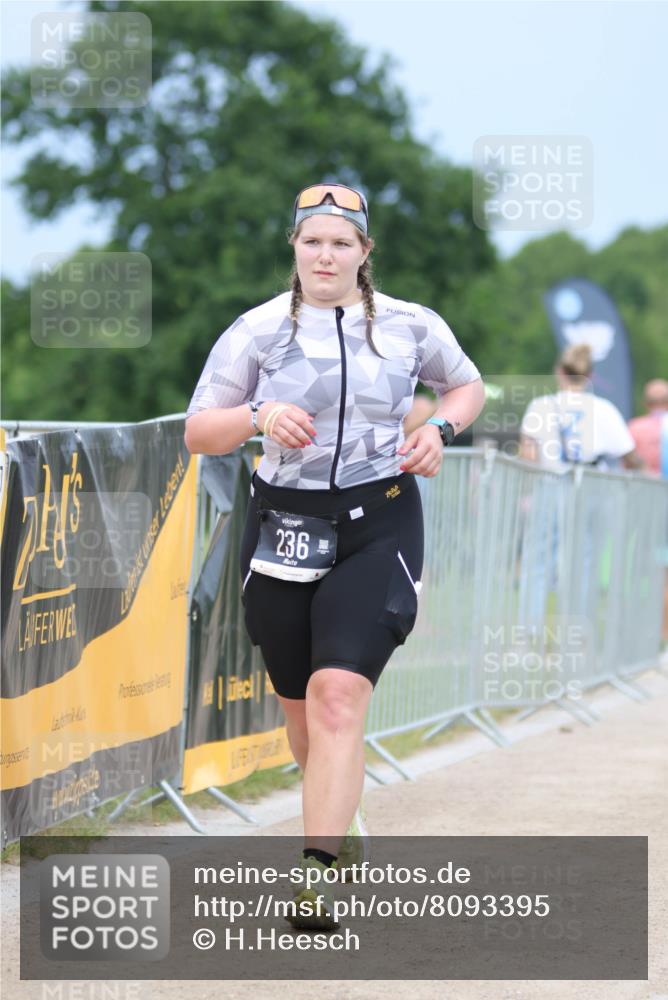 22.06.2025 - Viking Triathlon H.Heesch http://msf.ph/oto/8093395 22.06.2025 17:06:57 Laufen 236, 484 meine-sportfotos.de