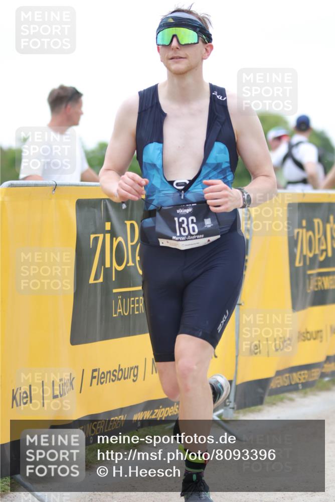 22.06.2025 - Viking Triathlon H.Heesch http://msf.ph/oto/8093396 22.06.2025 16:05:24 Laufen 136 meine-sportfotos.de