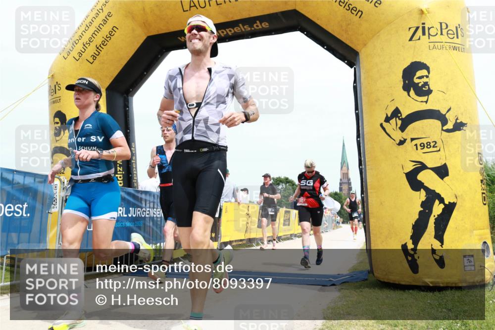 22.06.2025 - Viking Triathlon H.Heesch http://msf.ph/oto/8093397 22.06.2025 13:56:01 Laufen 17, 171, 286, 337, 372, 485, 640 meine-sportfotos.de