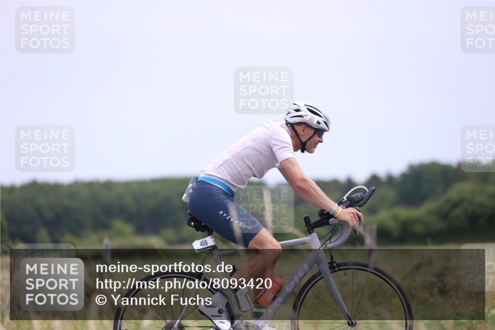 22.06.2025 - Viking Triathlon Yannick Fuchs http://msf.ph/oto/8093420 22.06.2025 13:39:18 Radfahren 270, 459 meine-sportfotos.de