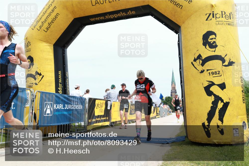 22.06.2025 - Viking Triathlon H.Heesch http://msf.ph/oto/8093429 22.06.2025 13:56:02 Laufen 17, 171, 286, 337, 372, 411, 485, 640 meine-sportfotos.de