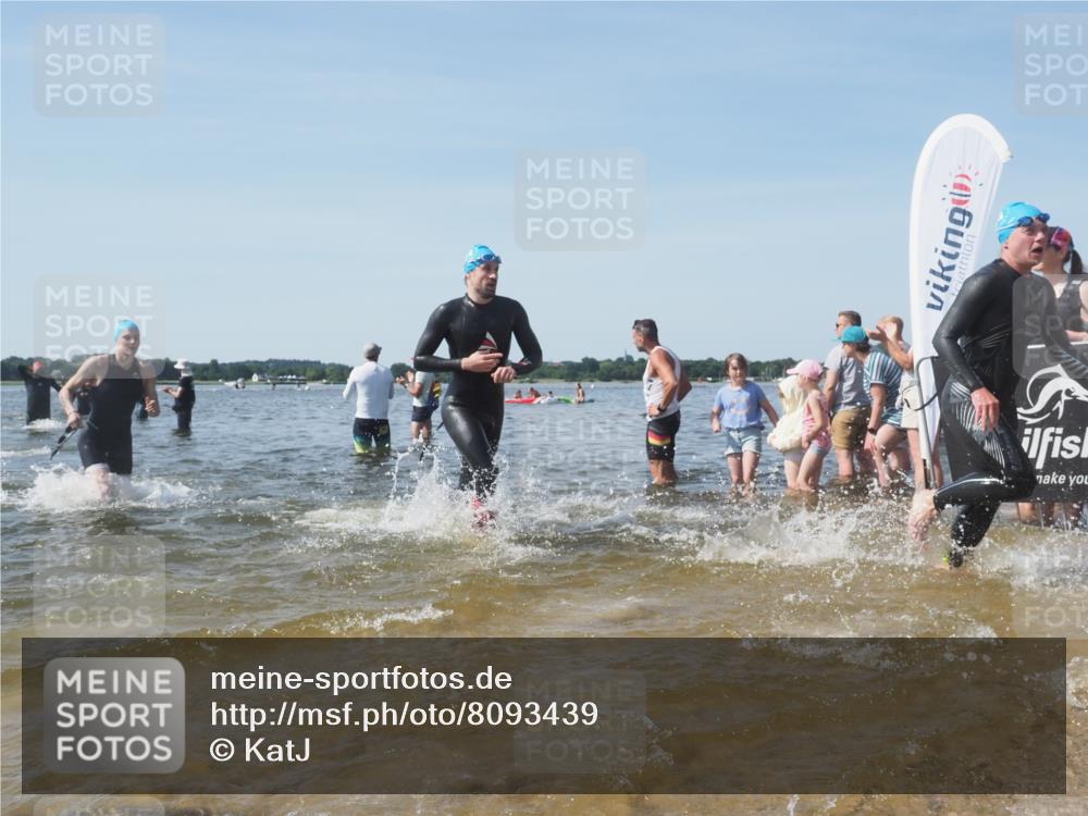22.06.2025 - Viking Triathlon KatJ http://msf.ph/oto/8093439 22.06.2025 10:29:11 Schwimmen 7, 11, 12, 30, 33, 152, 200, 310, 384, 458, 604, 652 meine-sportfotos.de