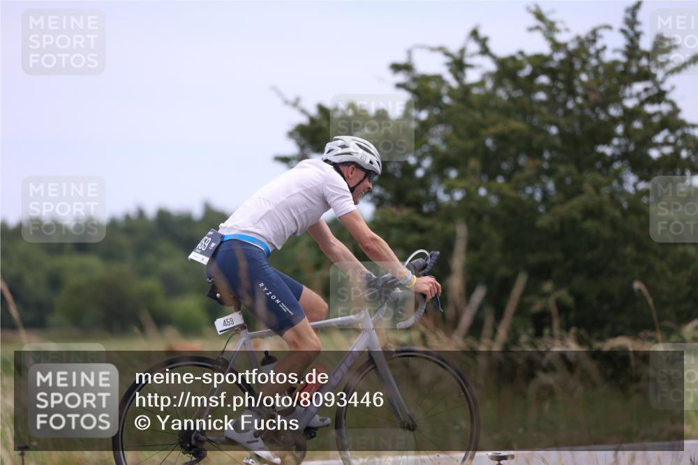 22.06.2025 - Viking Triathlon Yannick Fuchs http://msf.ph/oto/8093446 22.06.2025 13:39:18 Radfahren 270, 459 meine-sportfotos.de