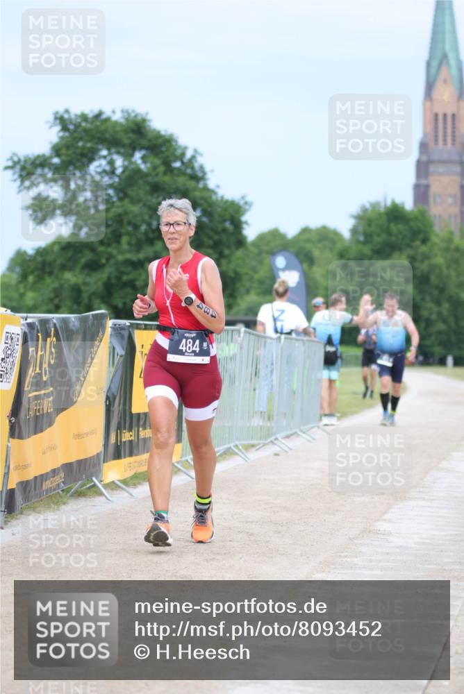 22.06.2025 - Viking Triathlon H.Heesch http://msf.ph/oto/8093452 22.06.2025 17:07:01 Laufen 236, 484 meine-sportfotos.de