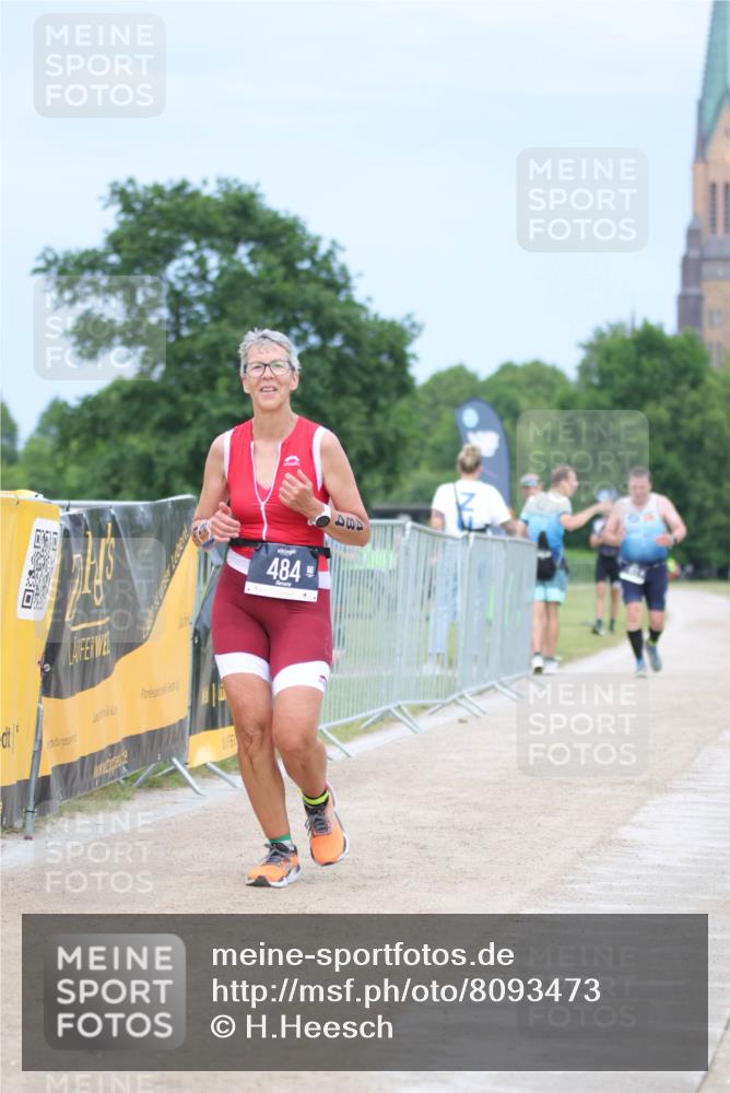 22.06.2025 - Viking Triathlon H.Heesch http://msf.ph/oto/8093473 22.06.2025 17:07:01 Laufen 236, 484 meine-sportfotos.de