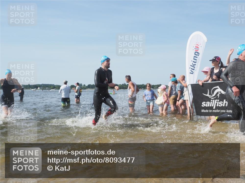 22.06.2025 - Viking Triathlon KatJ http://msf.ph/oto/8093477 22.06.2025 10:29:12 Schwimmen 7, 11, 12, 30, 33, 152, 200, 310, 458, 604, 652 meine-sportfotos.de