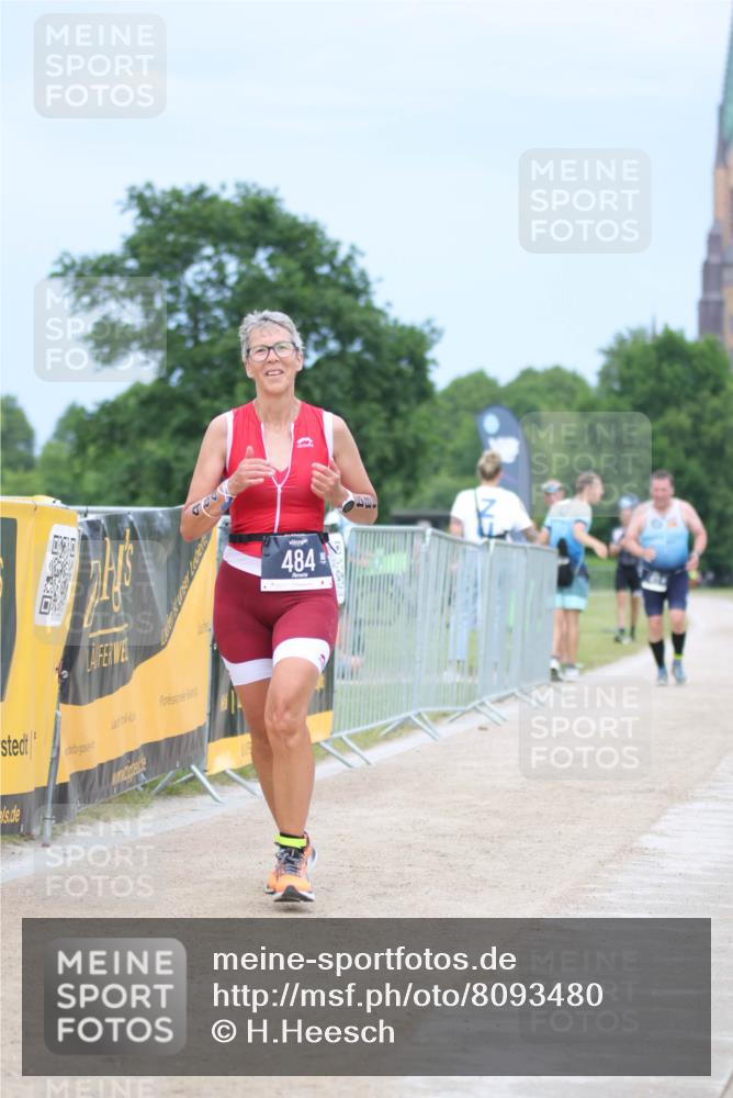 22.06.2025 - Viking Triathlon H.Heesch http://msf.ph/oto/8093480 22.06.2025 17:07:01 Laufen 236, 484 meine-sportfotos.de