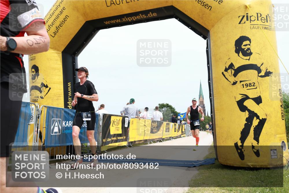 22.06.2025 - Viking Triathlon H.Heesch http://msf.ph/oto/8093482 22.06.2025 13:56:04 Laufen 17, 171, 286, 337, 411, 485, 640 meine-sportfotos.de