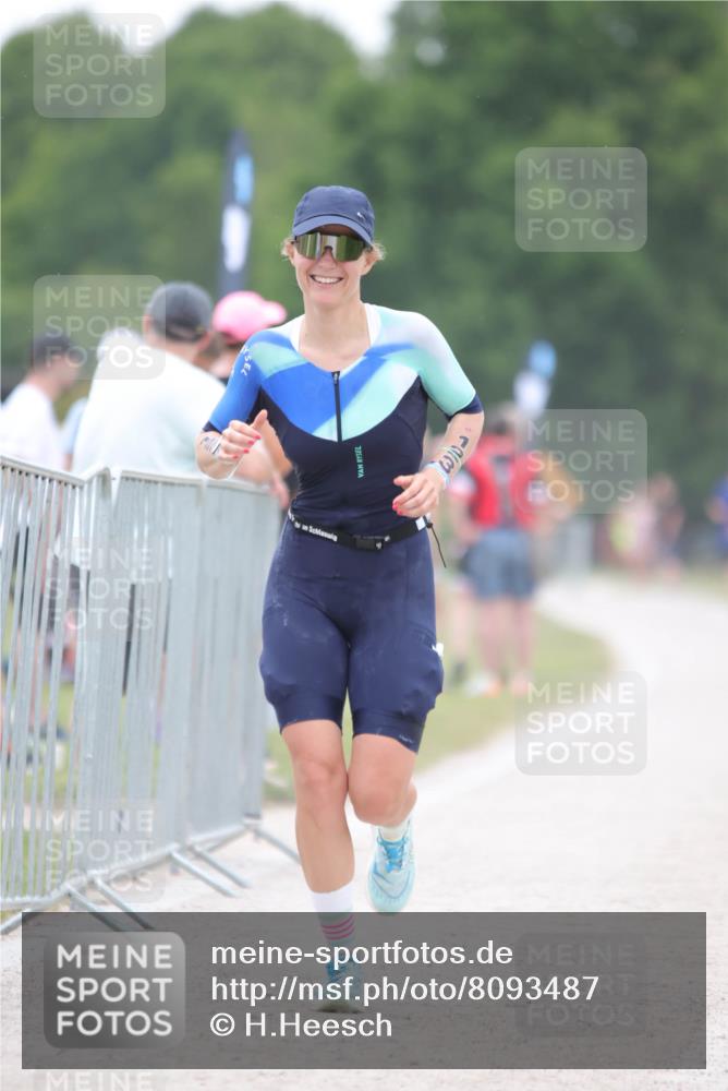 22.06.2025 - Viking Triathlon H.Heesch http://msf.ph/oto/8093487 22.06.2025 16:05:42 Laufen 123, 155 meine-sportfotos.de