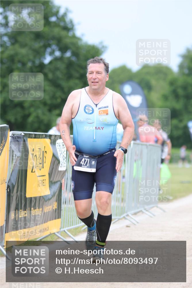 22.06.2025 - Viking Triathlon H.Heesch http://msf.ph/oto/8093497 22.06.2025 17:07:08 Laufen 471 meine-sportfotos.de