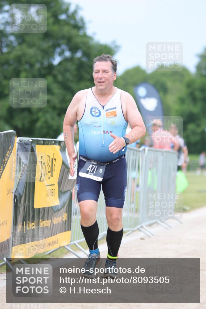 22.06.2025 - Viking Triathlon H.Heesch http://msf.ph/oto/8093505 22.06.2025 17:07:08 Laufen 471 meine-sportfotos.de