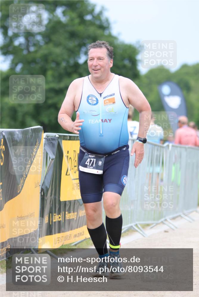 22.06.2025 - Viking Triathlon H.Heesch http://msf.ph/oto/8093544 22.06.2025 17:07:08 Laufen 471 meine-sportfotos.de