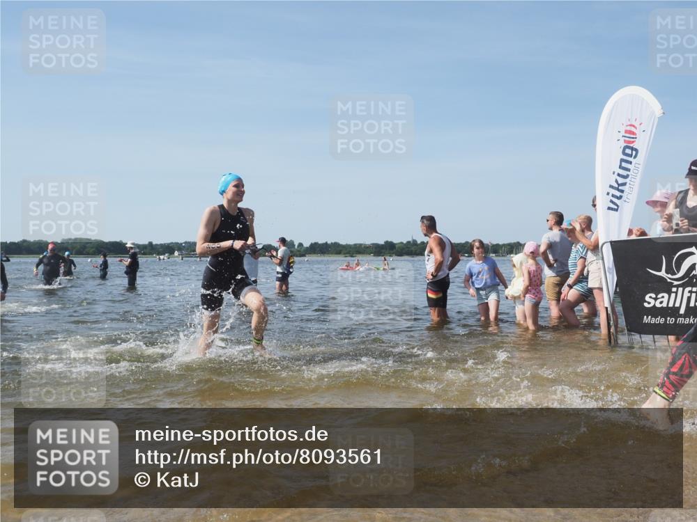 22.06.2025 - Viking Triathlon KatJ http://msf.ph/oto/8093561 22.06.2025 10:29:13 Schwimmen 7, 11, 12, 30, 33, 152, 200, 310, 458, 604, 652 meine-sportfotos.de