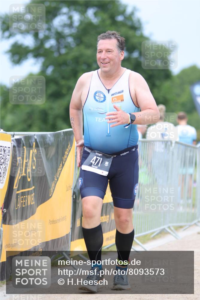 22.06.2025 - Viking Triathlon H.Heesch http://msf.ph/oto/8093573 22.06.2025 17:07:09 Laufen 471 meine-sportfotos.de