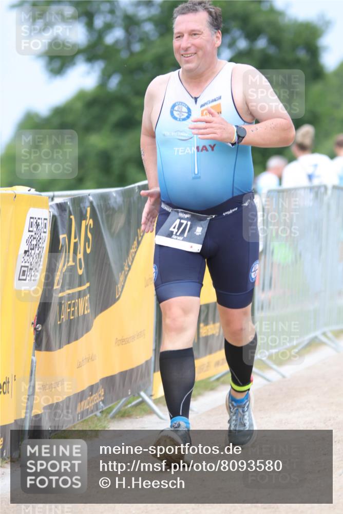 22.06.2025 - Viking Triathlon H.Heesch http://msf.ph/oto/8093580 22.06.2025 17:07:09 Laufen 471 meine-sportfotos.de