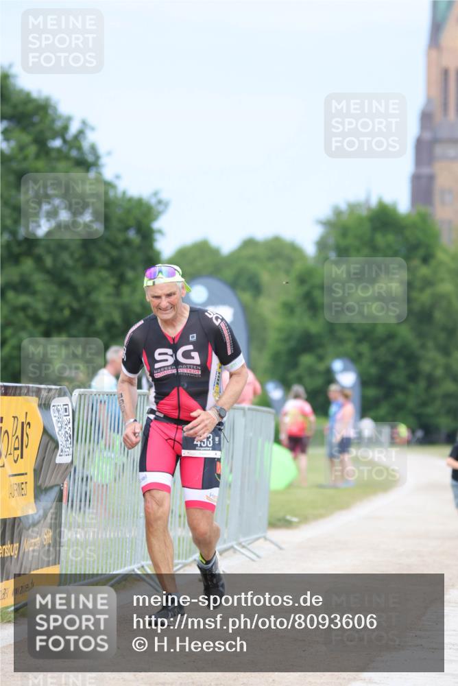 22.06.2025 - Viking Triathlon H.Heesch http://msf.ph/oto/8093606 22.06.2025 17:09:14 Laufen 493 meine-sportfotos.de