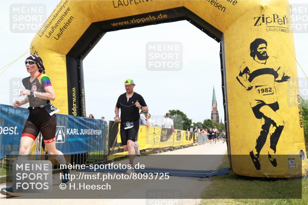 22.06.2025 - Viking Triathlon H.Heesch http://msf.ph/oto/8093725 22.06.2025 13:57:50 Laufen 425, 532 meine-sportfotos.de