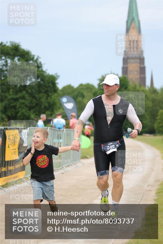22.06.2025 - Viking Triathlon H.Heesch http://msf.ph/oto/8093737 22.06.2025 17:09:23 Laufen 246, 493 meine-sportfotos.de