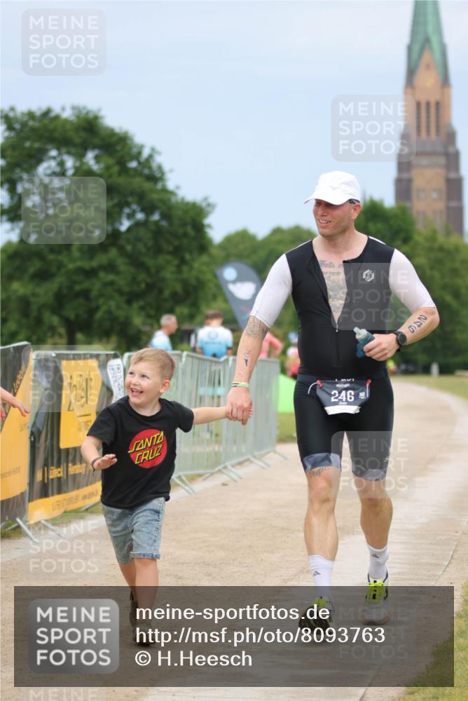22.06.2025 - Viking Triathlon H.Heesch http://msf.ph/oto/8093763 22.06.2025 17:09:23 Laufen 246, 493 meine-sportfotos.de