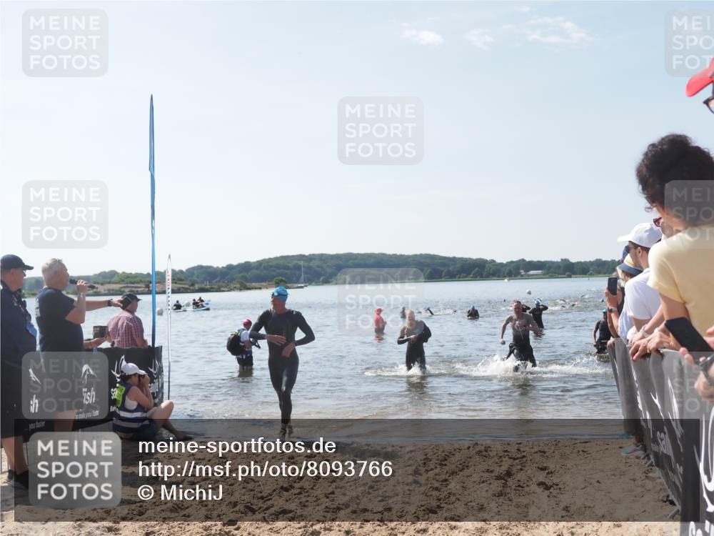22.06.2025 - Viking Triathlon MichiJ http://msf.ph/oto/8093766 22.06.2025 10:39:55 Schwimmen 283, 423, 437, 518, 538 meine-sportfotos.de