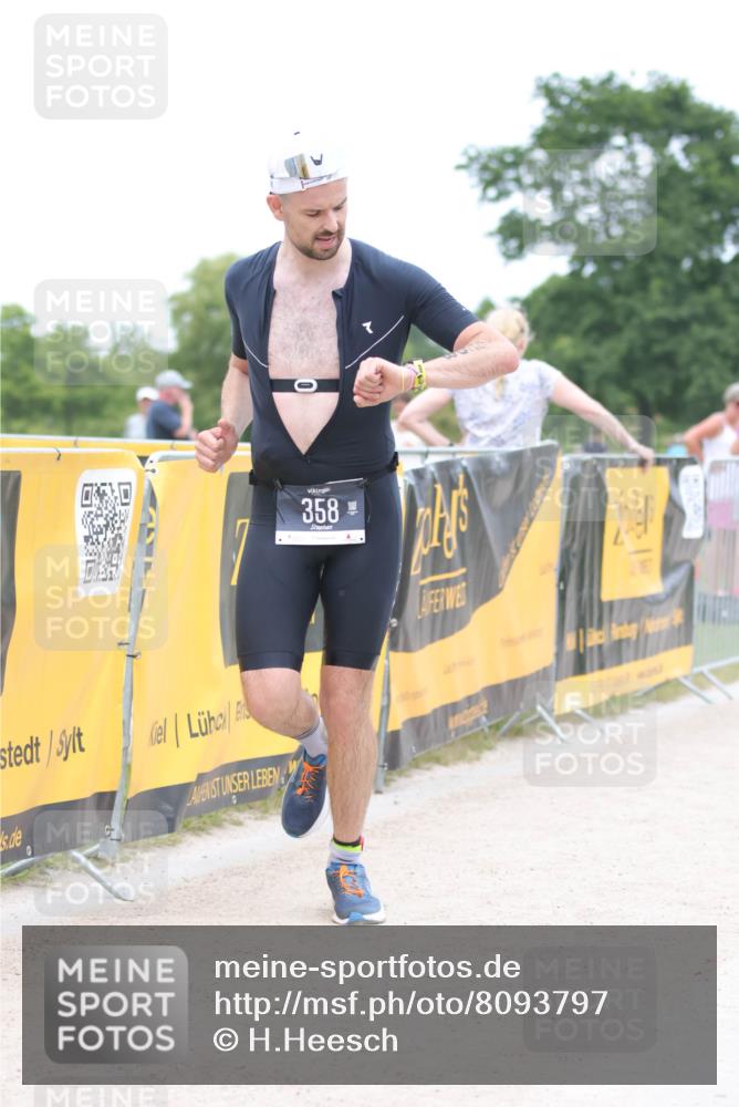 22.06.2025 - Viking Triathlon H.Heesch http://msf.ph/oto/8093797 22.06.2025 15:19:14 Laufen 21, 358, 387 meine-sportfotos.de