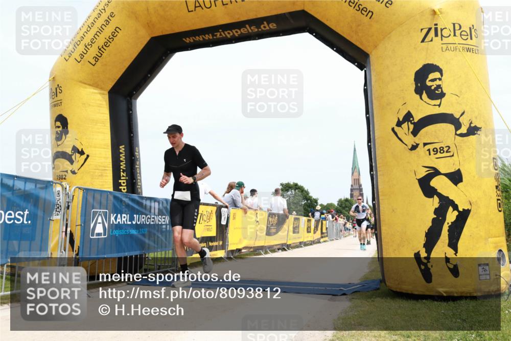 22.06.2025 - Viking Triathlon H.Heesch http://msf.ph/oto/8093812 22.06.2025 13:58:21 Laufen 26, 281, 304 meine-sportfotos.de