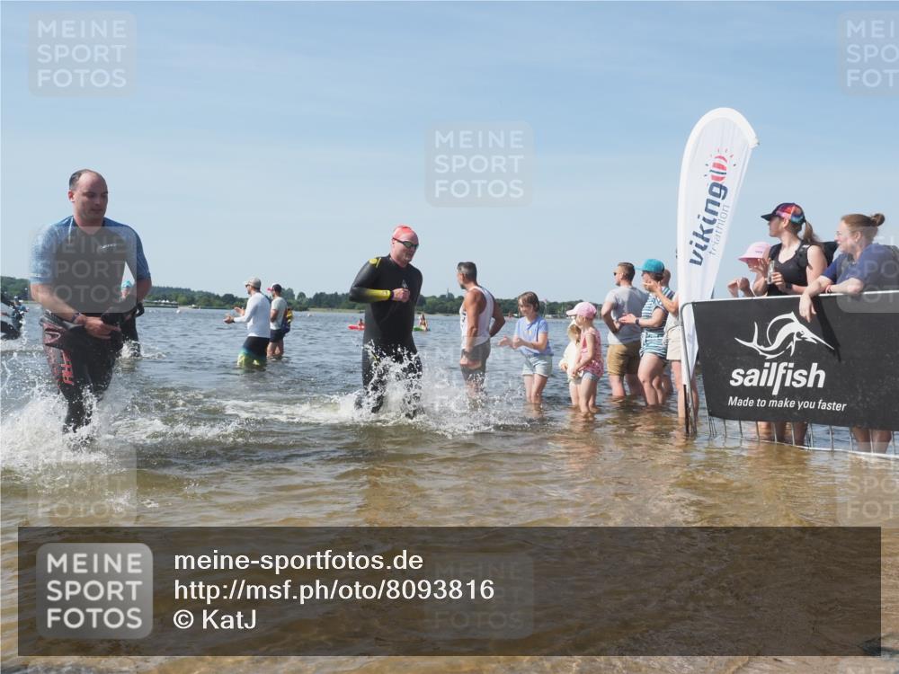 22.06.2025 - Viking Triathlon KatJ http://msf.ph/oto/8093816 22.06.2025 10:29:21 Schwimmen 11, 30, 33, 243, 458, 612, 652 meine-sportfotos.de
