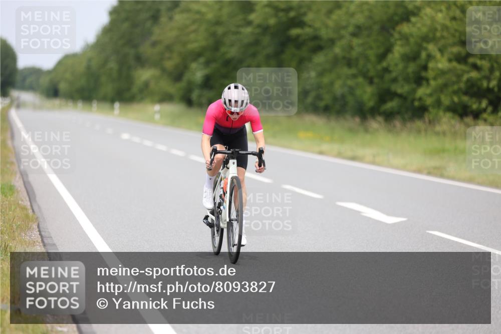 22.06.2025 - Viking Triathlon Yannick Fuchs http://msf.ph/oto/8093827 22.06.2025 13:42:23 Radfahren 472 meine-sportfotos.de