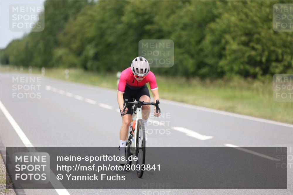 22.06.2025 - Viking Triathlon Yannick Fuchs http://msf.ph/oto/8093841 22.06.2025 13:42:23 Radfahren 472 meine-sportfotos.de