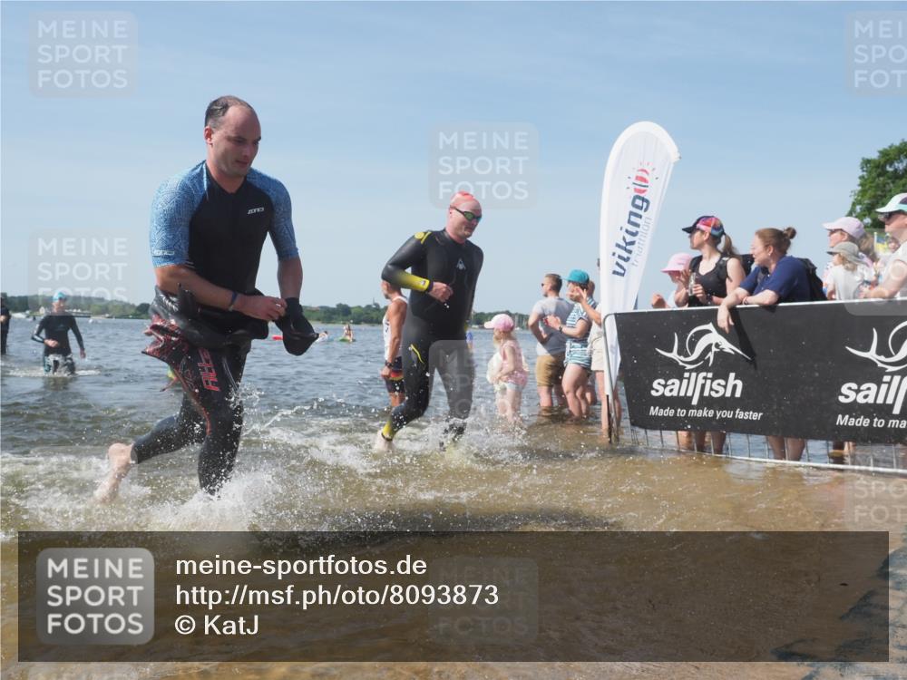 22.06.2025 - Viking Triathlon KatJ http://msf.ph/oto/8093873 22.06.2025 10:29:21 Schwimmen 11, 30, 33, 243, 458, 612, 652 meine-sportfotos.de