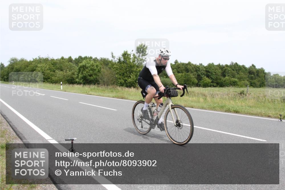 22.06.2025 - Viking Triathlon Yannick Fuchs http://msf.ph/oto/8093902 22.06.2025 13:56:56 Radfahren 246 meine-sportfotos.de