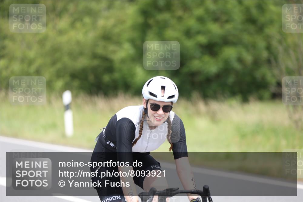 22.06.2025 - Viking Triathlon Yannick Fuchs http://msf.ph/oto/8093921 22.06.2025 13:44:03 Radfahren 431 meine-sportfotos.de