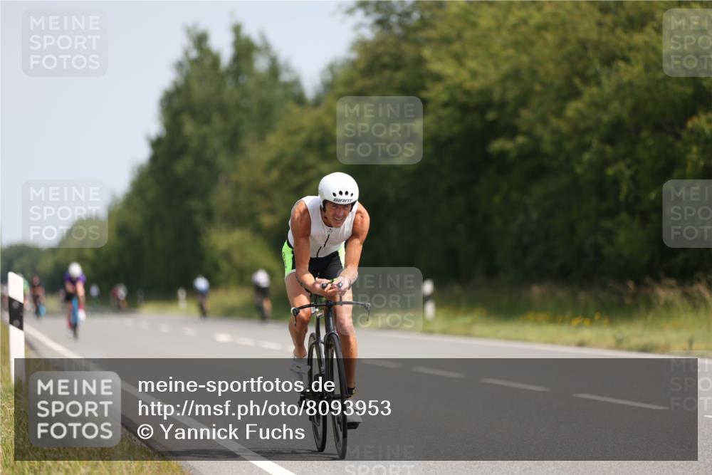 22.06.2025 - Viking Triathlon Yannick Fuchs http://msf.ph/oto/8093953 22.06.2025 11:19:35 Radfahren 255, 299, 349 meine-sportfotos.de