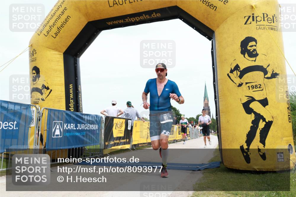 22.06.2025 - Viking Triathlon H.Heesch http://msf.ph/oto/8093977 22.06.2025 14:00:01 Laufen 95, 386 meine-sportfotos.de