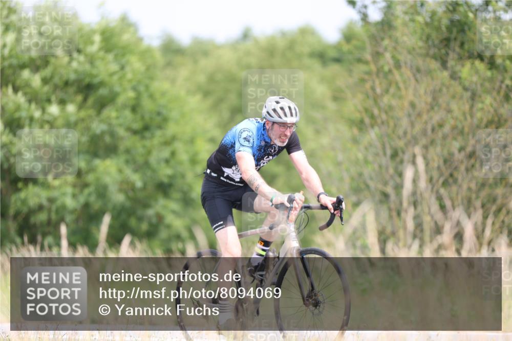 22.06.2025 - Viking Triathlon Yannick Fuchs http://msf.ph/oto/8094069 22.06.2025 13:44:22 Radfahren 165, 634 meine-sportfotos.de