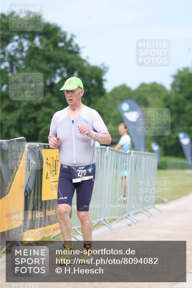 22.06.2025 - Viking Triathlon H.Heesch http://msf.ph/oto/8094082 22.06.2025 17:18:05 Laufen 270 meine-sportfotos.de