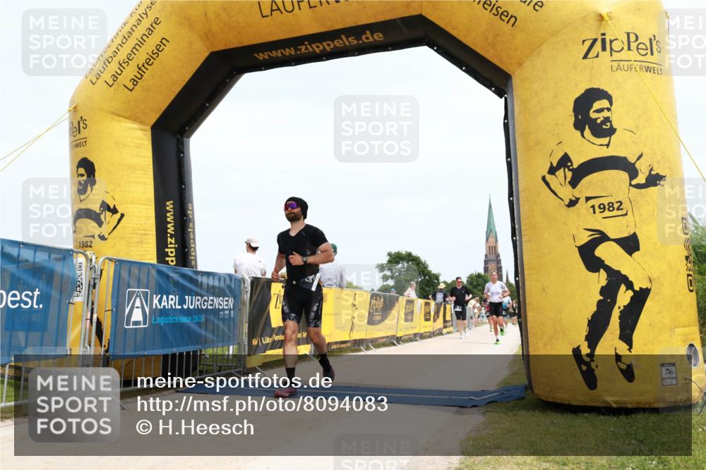 22.06.2025 - Viking Triathlon H.Heesch http://msf.ph/oto/8094083 22.06.2025 14:01:42 Laufen 13, 383, 542 meine-sportfotos.de