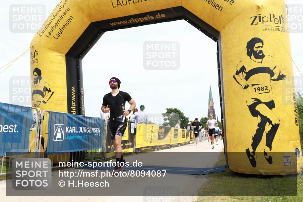 22.06.2025 - Viking Triathlon H.Heesch http://msf.ph/oto/8094087 22.06.2025 14:01:42 Laufen 13, 383, 542 meine-sportfotos.de