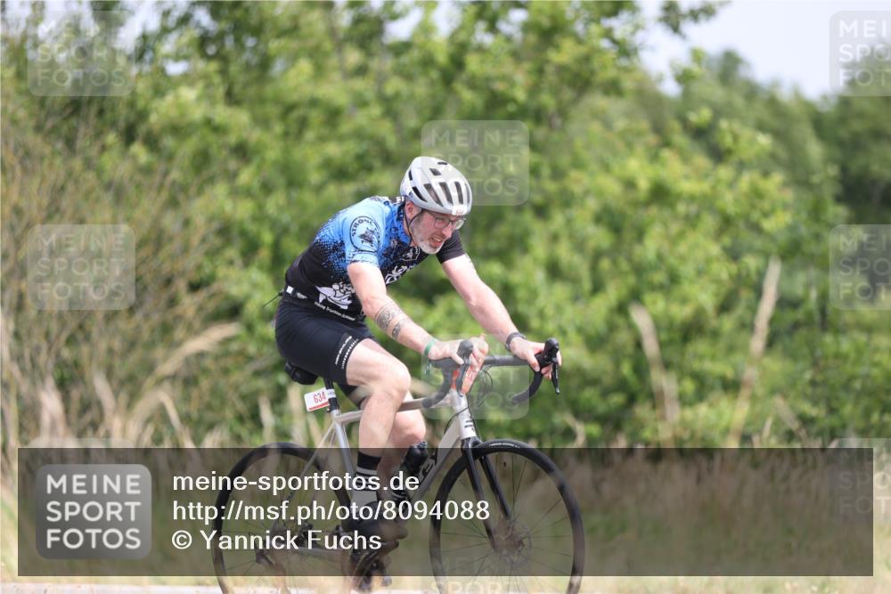22.06.2025 - Viking Triathlon Yannick Fuchs http://msf.ph/oto/8094088 22.06.2025 13:44:23 Radfahren 165, 634 meine-sportfotos.de