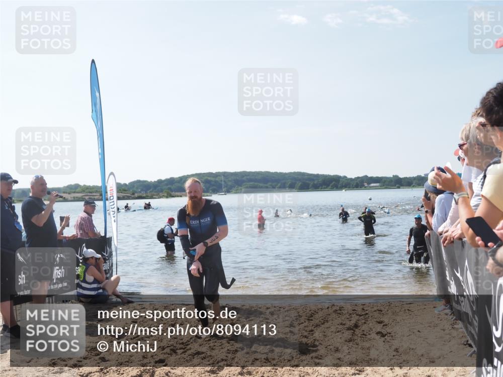 22.06.2025 - Viking Triathlon MichiJ http://msf.ph/oto/8094113 22.06.2025 10:40:01 Schwimmen 248, 283, 437, 518, 538 meine-sportfotos.de