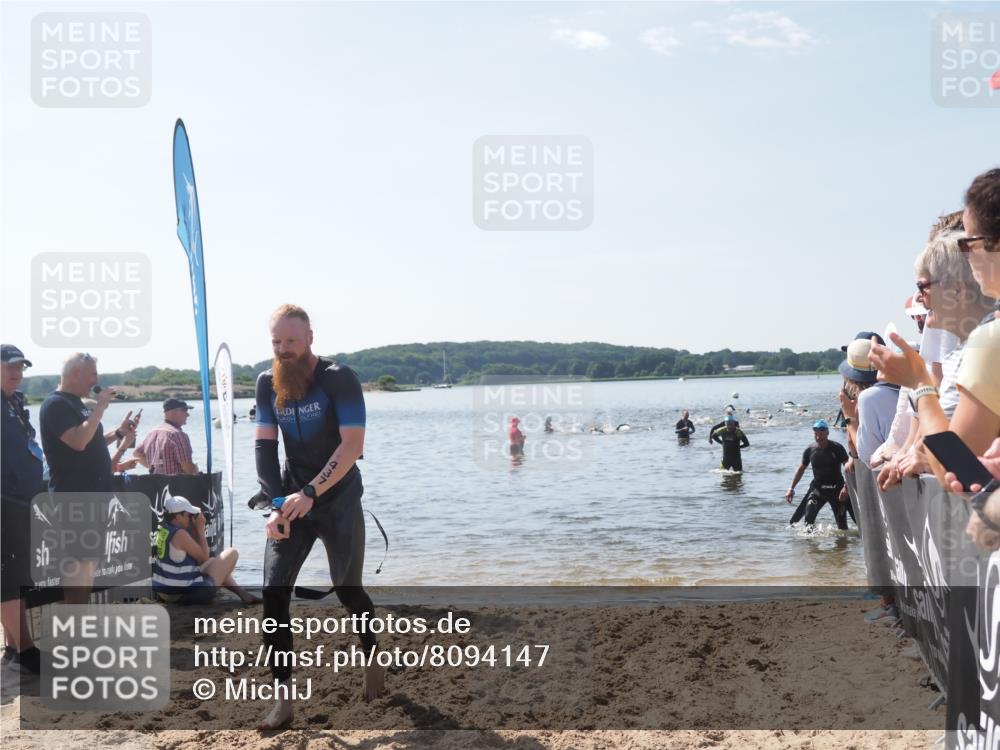 22.06.2025 - Viking Triathlon MichiJ http://msf.ph/oto/8094147 22.06.2025 10:40:02 Schwimmen 248, 283, 437, 538 meine-sportfotos.de