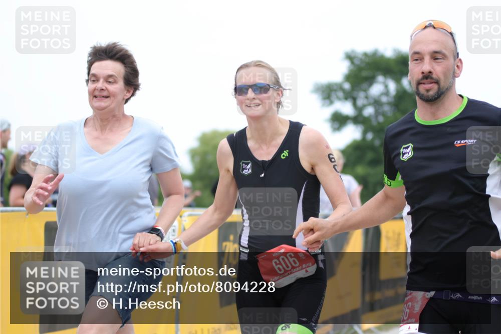 22.06.2025 - Viking Triathlon H.Heesch http://msf.ph/oto/8094228 22.06.2025 15:21:22 Laufen 606, 619 meine-sportfotos.de