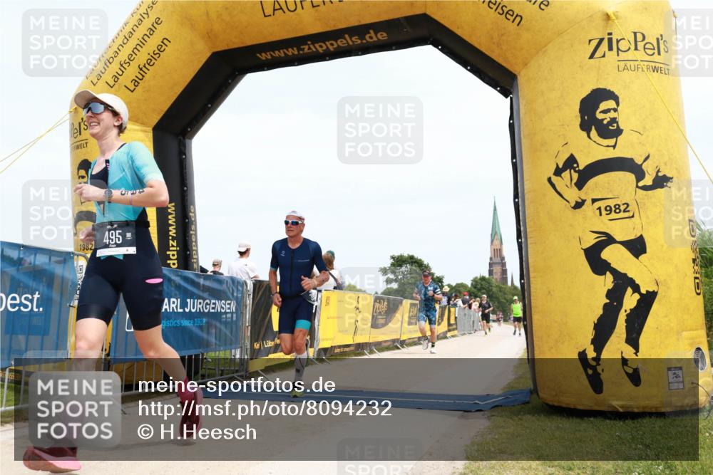 22.06.2025 - Viking Triathlon H.Heesch http://msf.ph/oto/8094232 22.06.2025 14:02:47 Laufen 397, 466, 495 meine-sportfotos.de
